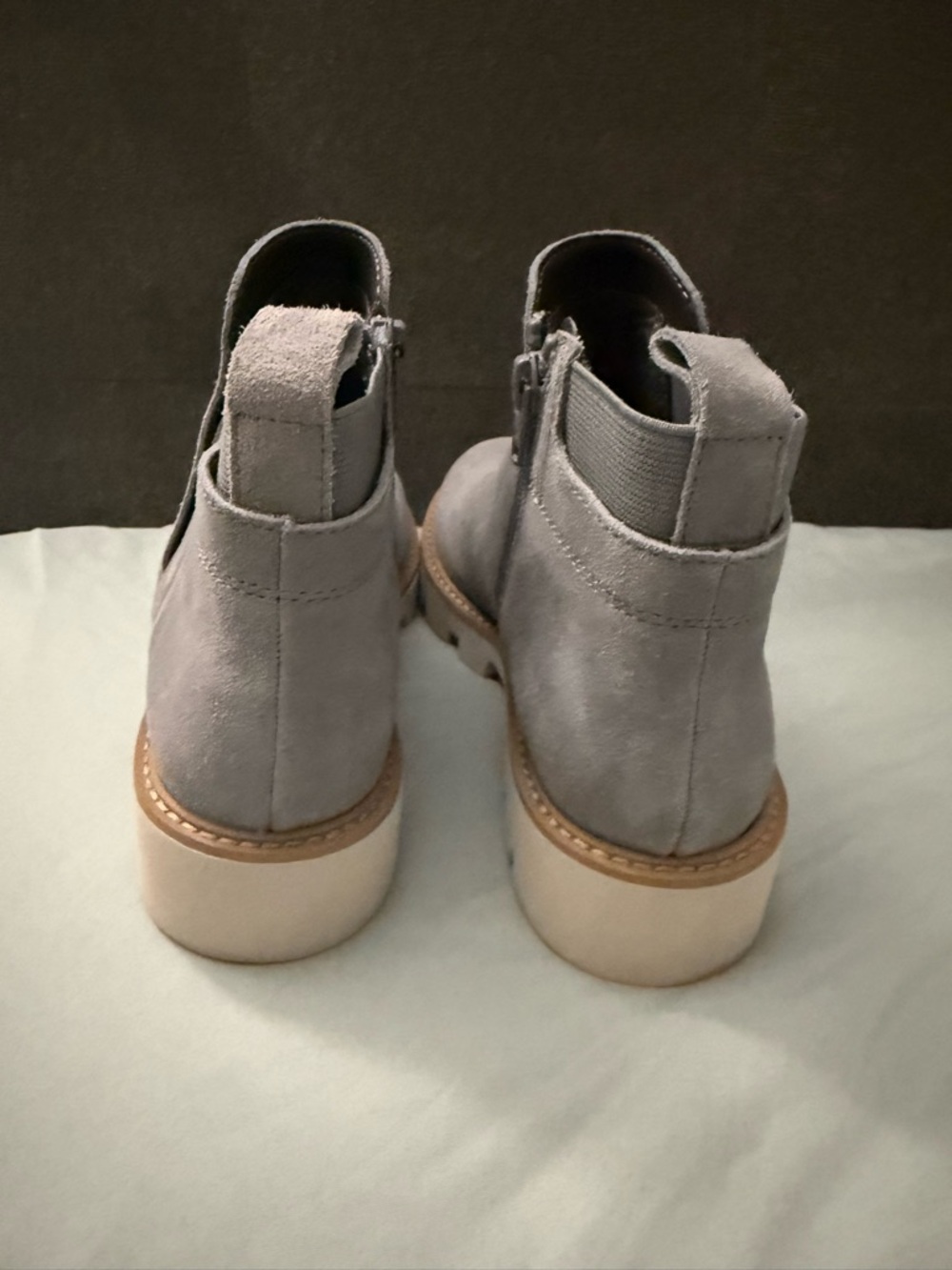 White Mountain Chelsea Lug Sole Booties - Picture 3 of 8